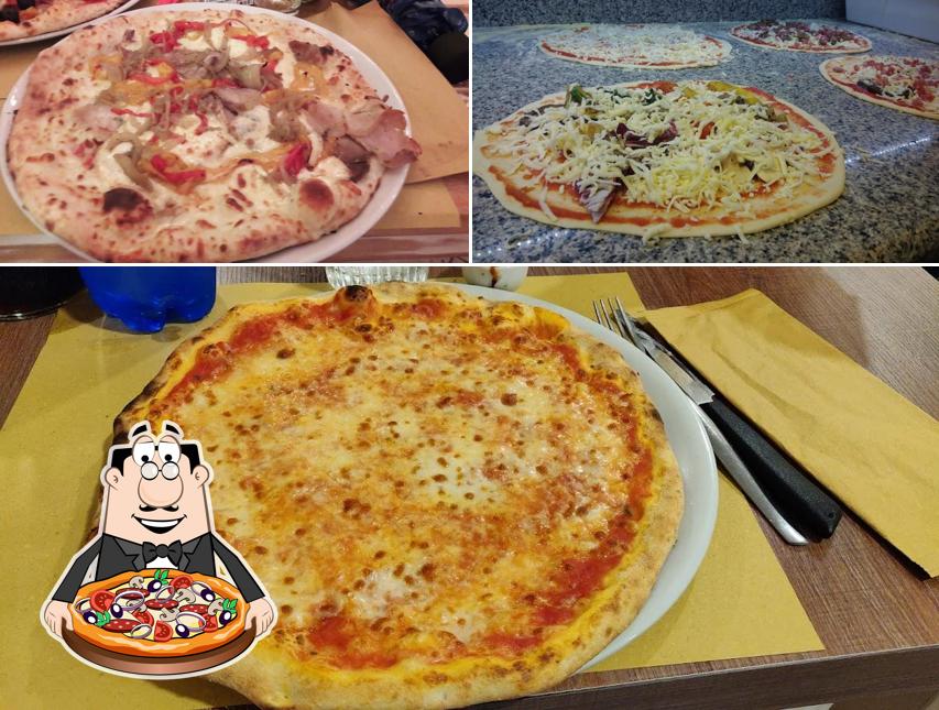 Scegli tra le svariate varianti di pizza