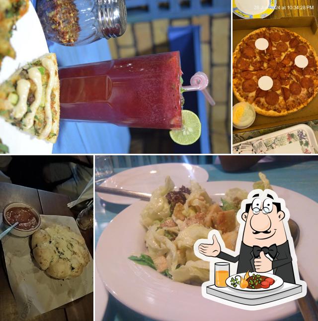 Food at Tossin Pizza Galleria Market