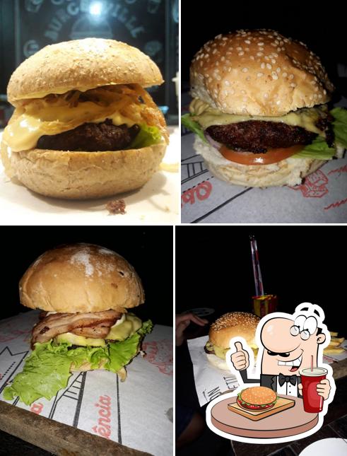 Peça um hambúrguer no Burger Ville