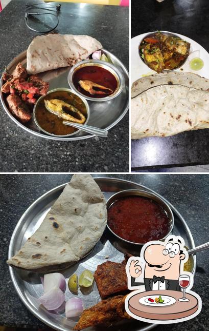 Food at Hotel Yermala - Bhigwan Special Macchi
