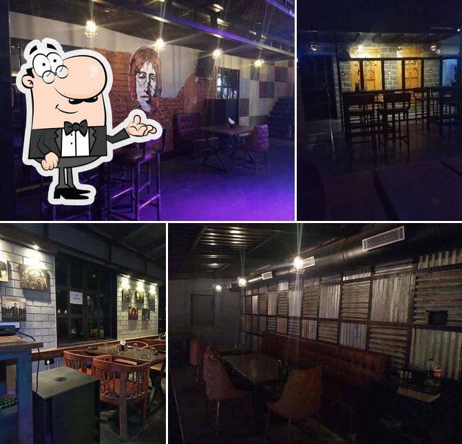 Vintage 7, The Rare Bar