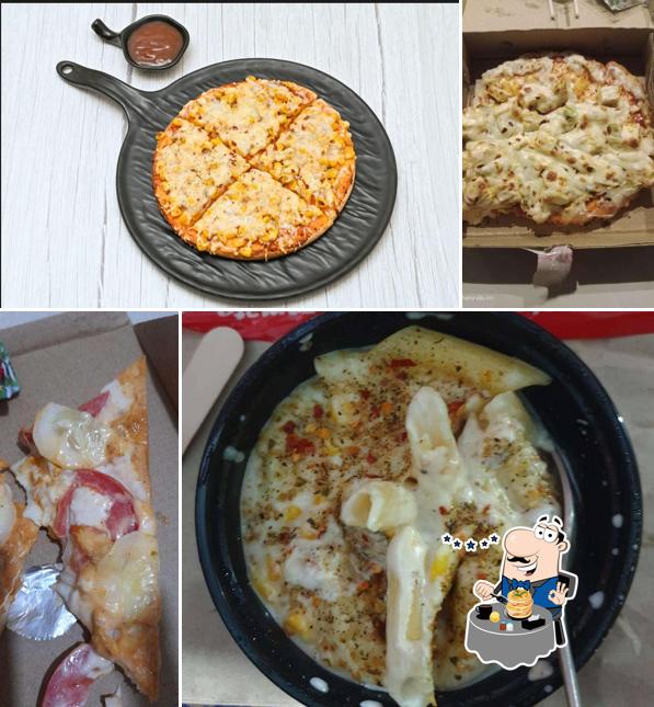 Food at Royal Grill Station