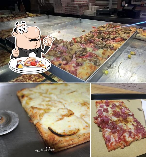 Scegli tra le svariate varianti di pizza