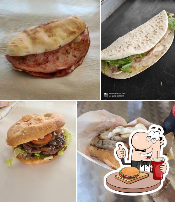 Prova un hamburger a Paninoteca da benedetto