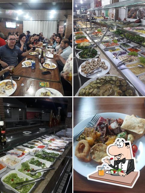 Comida em Restaurante Pimenta Mel