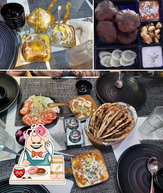 The Food Train - Restaurants in Loni Ghaziabad, Family Restaurants in Loni serves a selection of sweet dishes