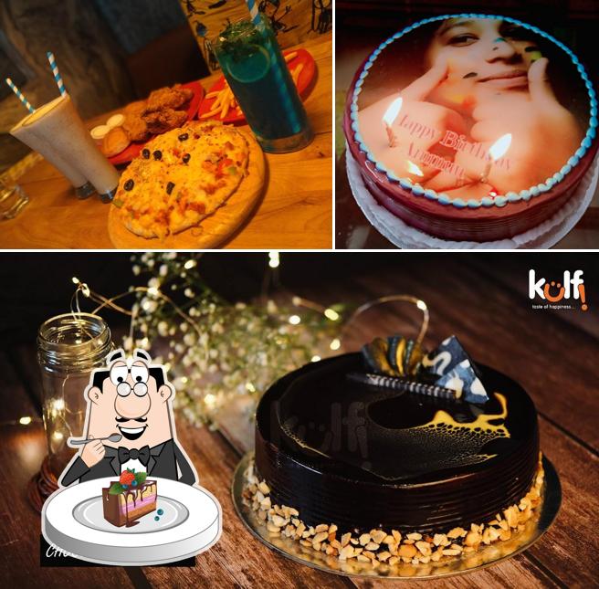 Chocolate cake at cafe kulfi (TALIPARAMBA)