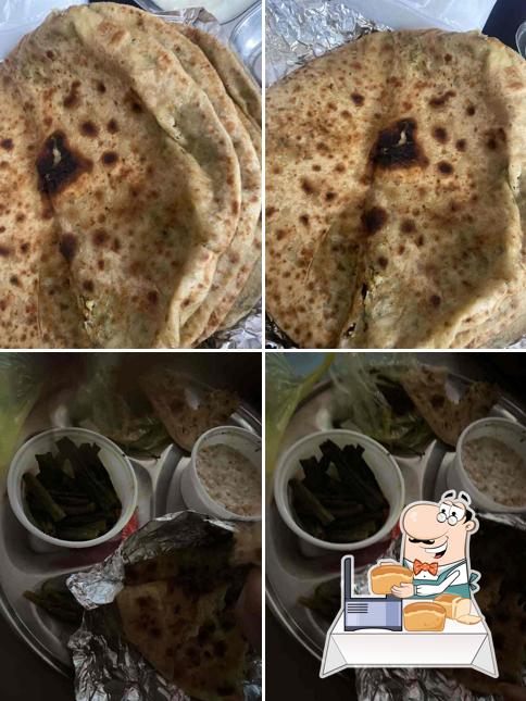 Garlic bread at 3B2 Junction