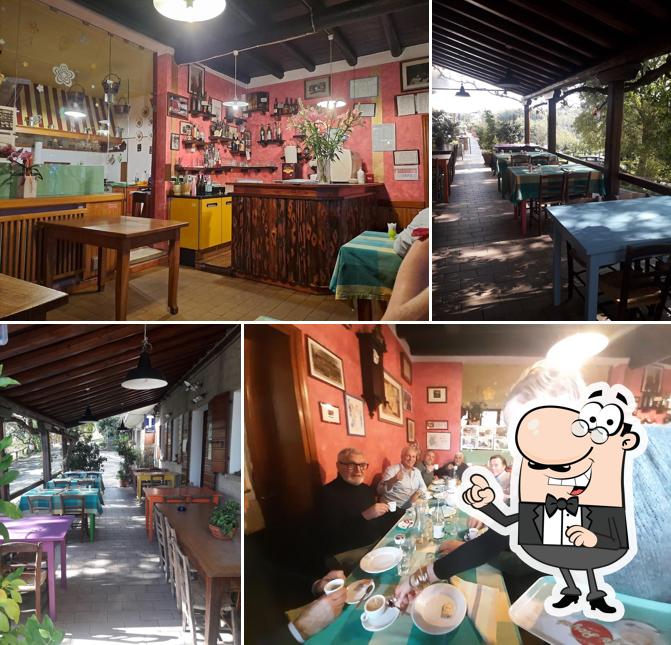 Siediti a un tavolo di Dall'Armi Luciano Osteria