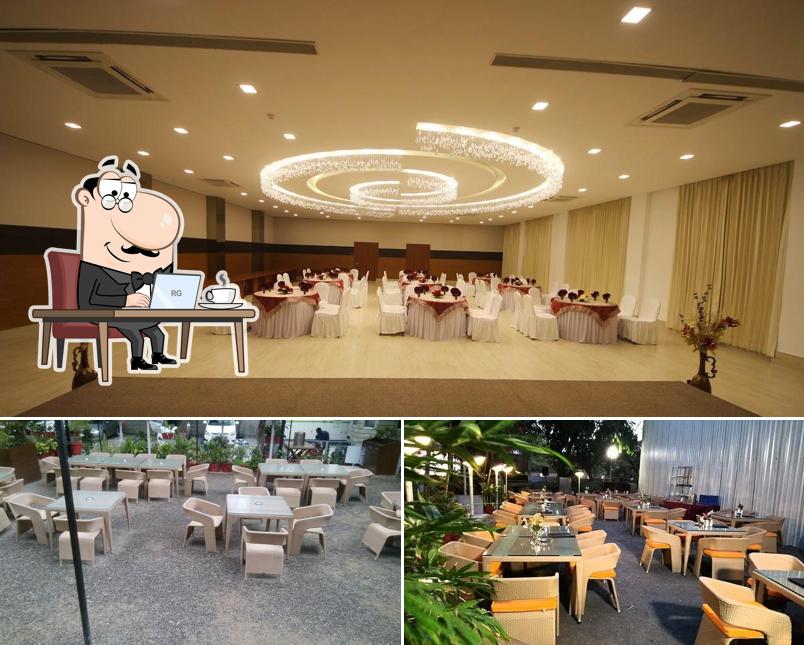 Take a seat at one of the tables at Hotel Aram, Jamnagar