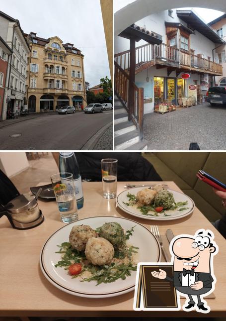 La foto della esterno e cibo di Caffe' Ristorante Kapuziner S.A.S