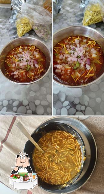 Hot and sour soup at Shree Datta Snacks