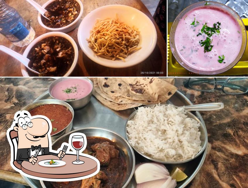 Khaugalli katta is distinguished by food and beverage