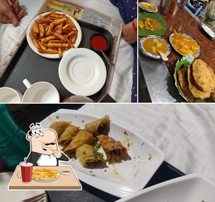 French fries at Hotel Kush Ganga Heritage