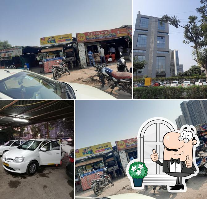 The exterior of Shree Balaji Chole Kulche