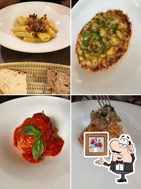 Siediti a un tavolo di Divinare