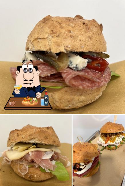 Ordina un panino per pranzo o cena