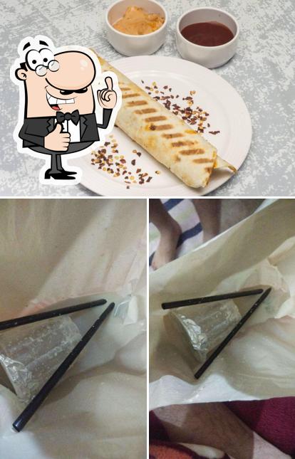 Look at this photo of Wraps Mania