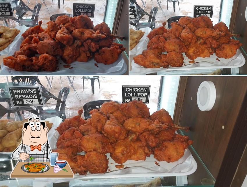 Chicken wings at Queen's hot bite corner