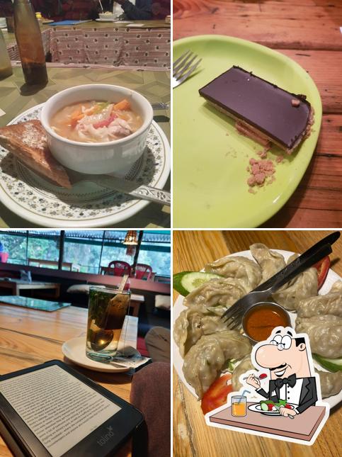 Food at Tashi delek cafe טאשי דלק קפה