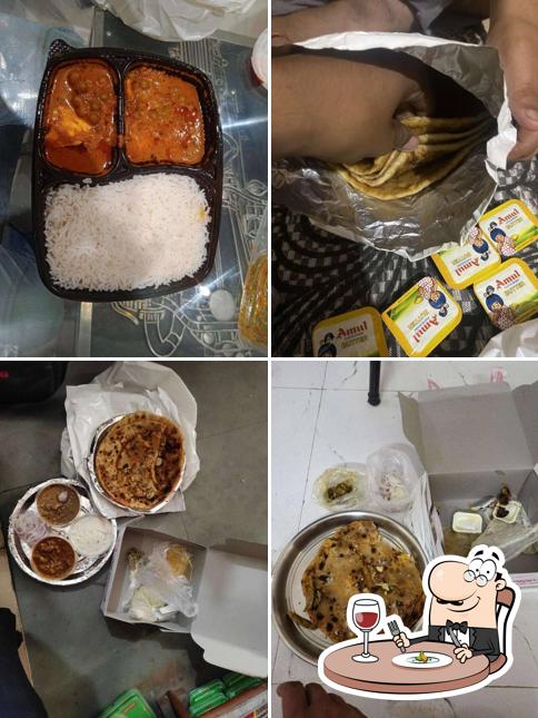 Meals at Moolchand Parantha Sanjay Chur Chur Naan