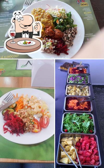 Comida em V Quadrado Café & Restaurante