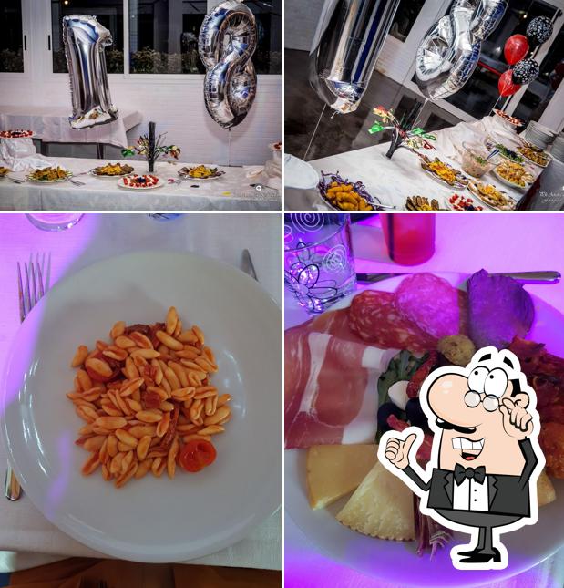 La interni e cibo del ristorante