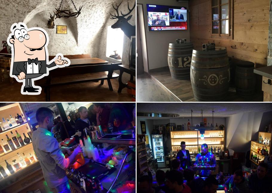 Gli interni di Birreria Top Gun