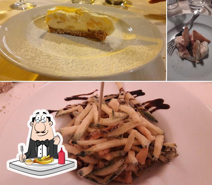 Prova a prendere un piatto di chips a il rosso e il mare