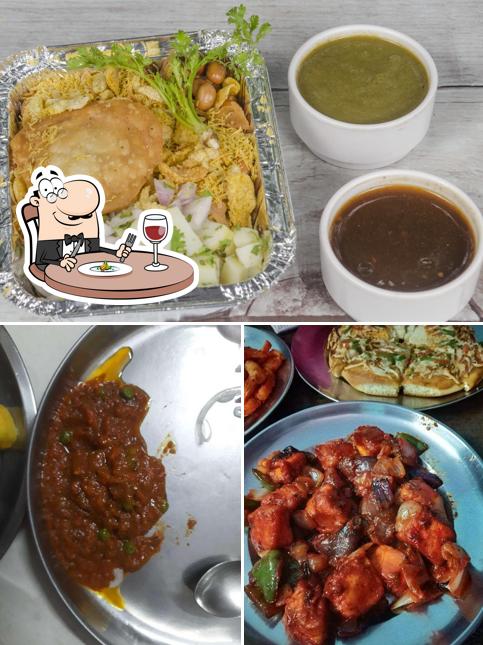 The photo of food and beverage at Kumar bhelpuri and veg corner