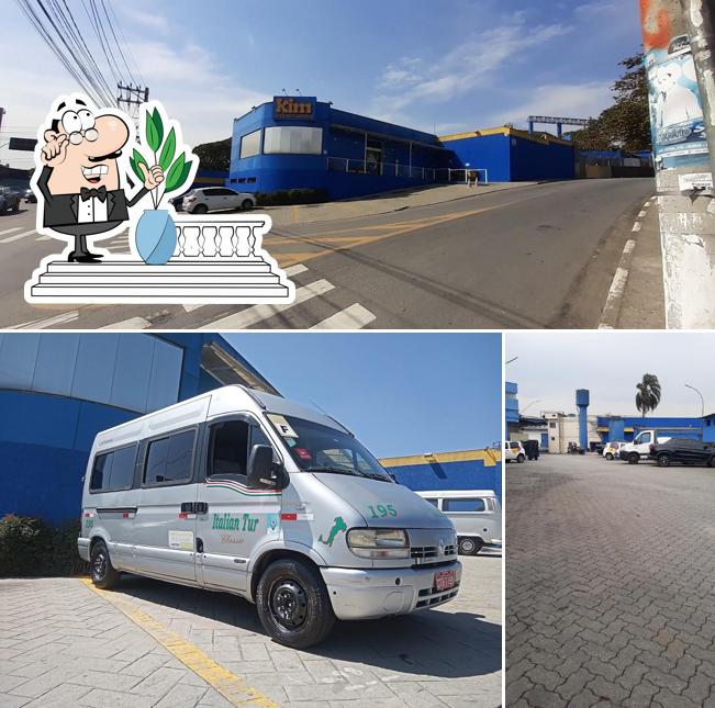 Desfrute da vista da área externa do Loja de Fábrica Kim Pães