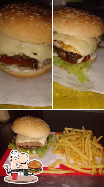 Consiga um hambúrguer no Lanchonete Mestre do Suco