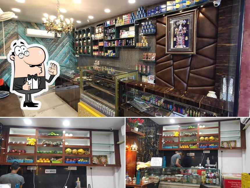 Here's a pic of Swamy paan mahal