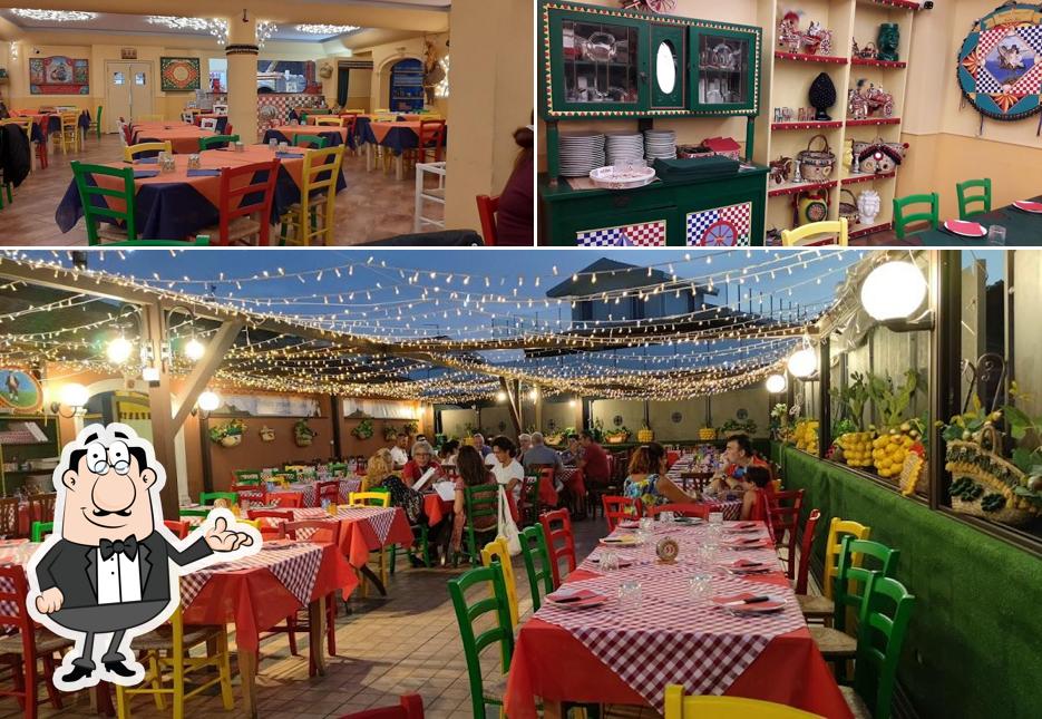 Gli interni di Antichi proverbi n'festa