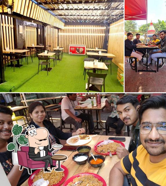 The image of interior and seo_images_cat_72 at Pune Nawabi by Créons Foods