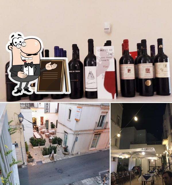 La esterno e vino del ristorante