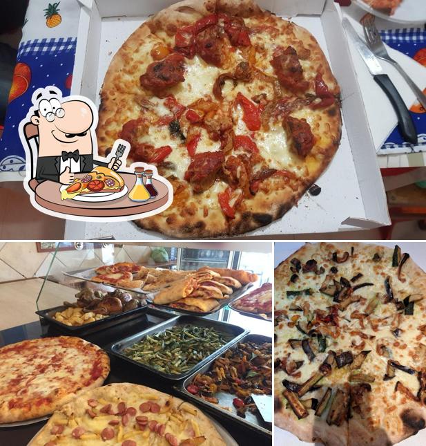 Ordina tra le svariate varianti di pizza