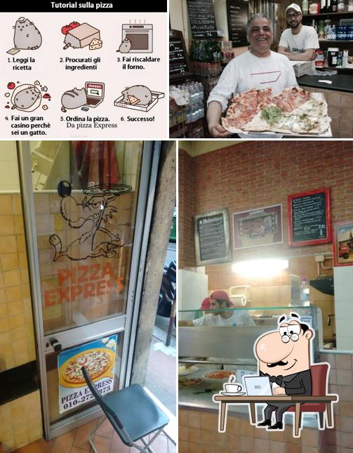 Gli interni di Pizza Express Genova