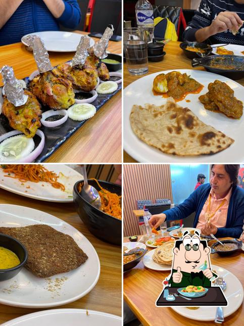 Food at Huzayl's Kitchen