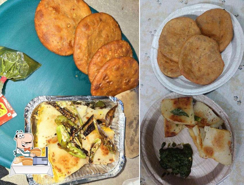 Garlic bread at Taste Hub