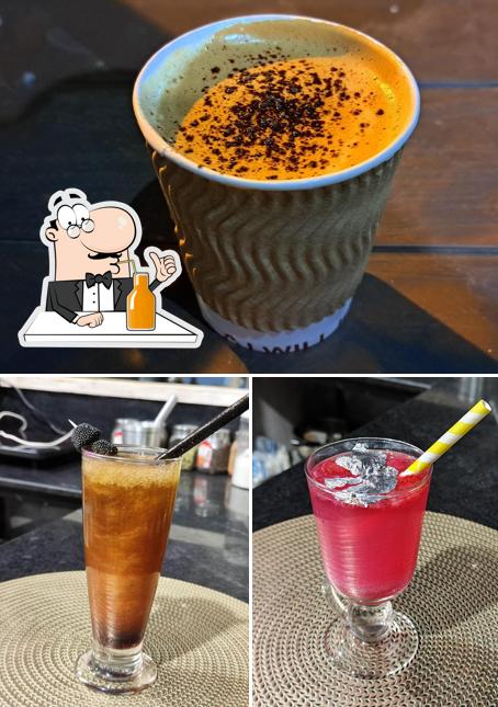 Enjoy a drink at D'shroom Jaipur