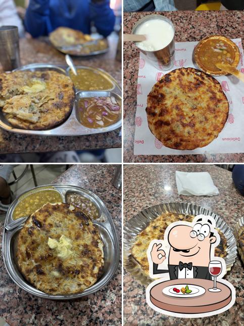 Kulcha at Arshi Kulcha Corner - Best Amritsari Tandoori Kulcha Best Amritsari Kulcha in Amritsar Best Kulcha Near Golden Temple