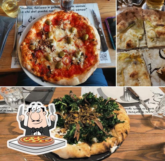 A Pizzeria La Stazione, puoi ordinare una bella pizza