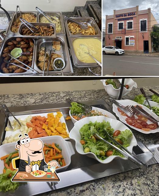 O RESTAURANTE CANTO DA BOCA se destaca pelo comida e exterior