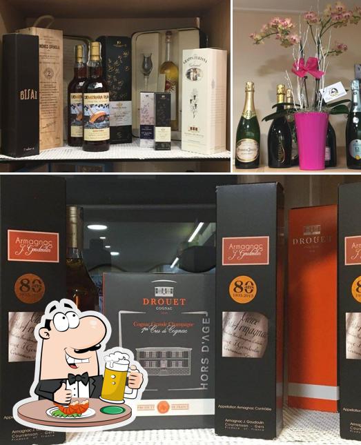 Puoi goderti un rinfrescante bicchiere di birra chiara o scura