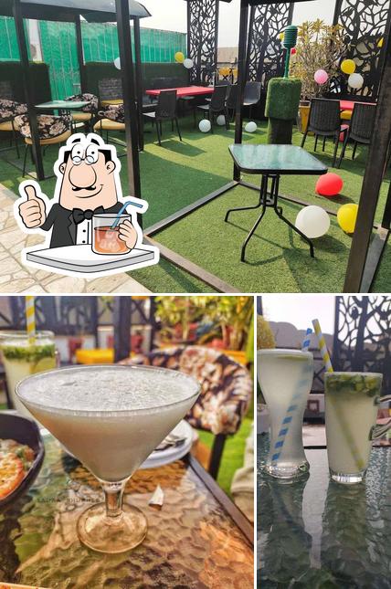 Among different things one can find drink and interior at Sip chat cafe