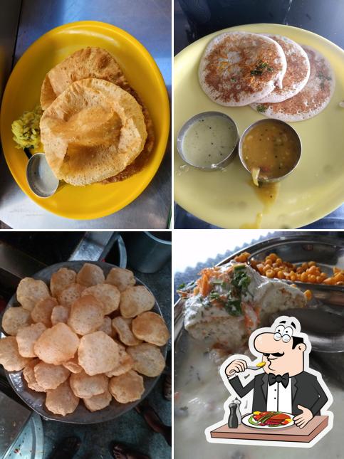 Meals at SRI SLV Bhavan