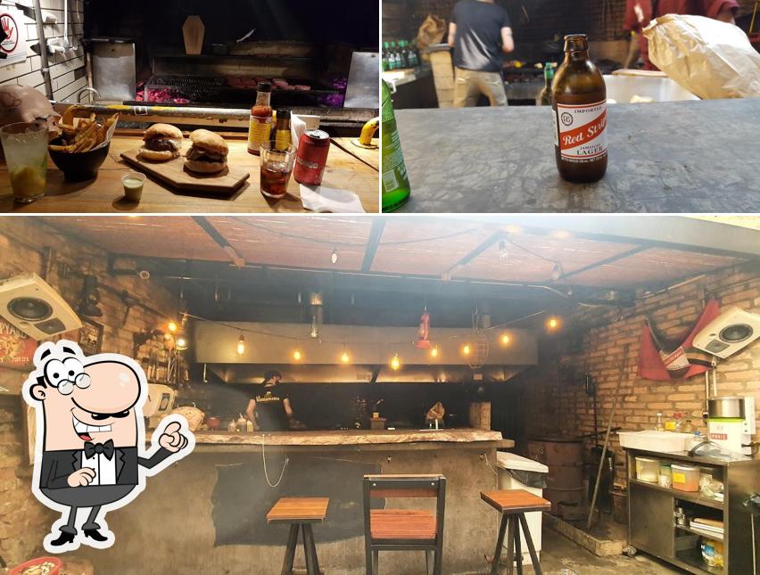 O interior do La Borratxeria Parrilla