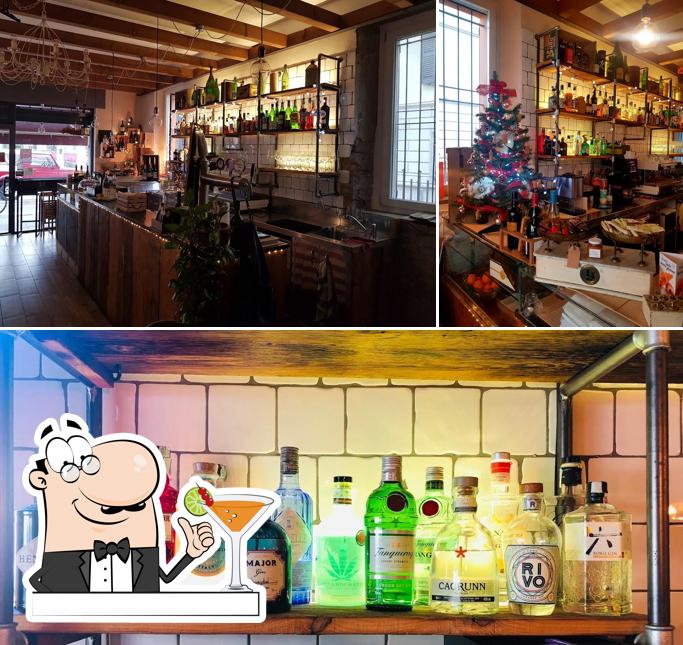 Prenditi un drink dal menu