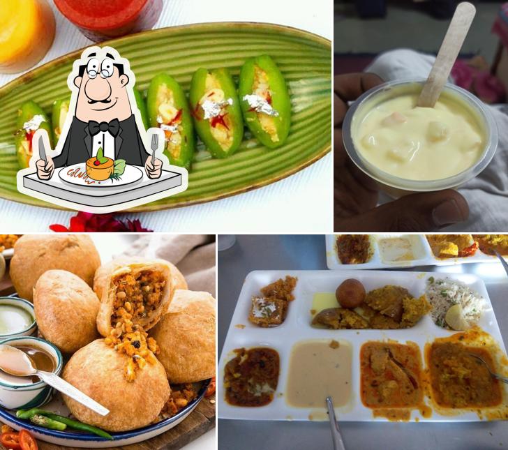 Food at Pathak’s SWEETS VEGETABLE THALI BEST FAMILY RESTAURANT IN KOTA BEST CATERERS